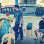 Vice Mayor Tom Ledesma and Councilor Noynoy Penuela distributed T-shirts and Chairs in Brgy. Balaring, Silay City assisted by Kagawad Tony Buensuceso