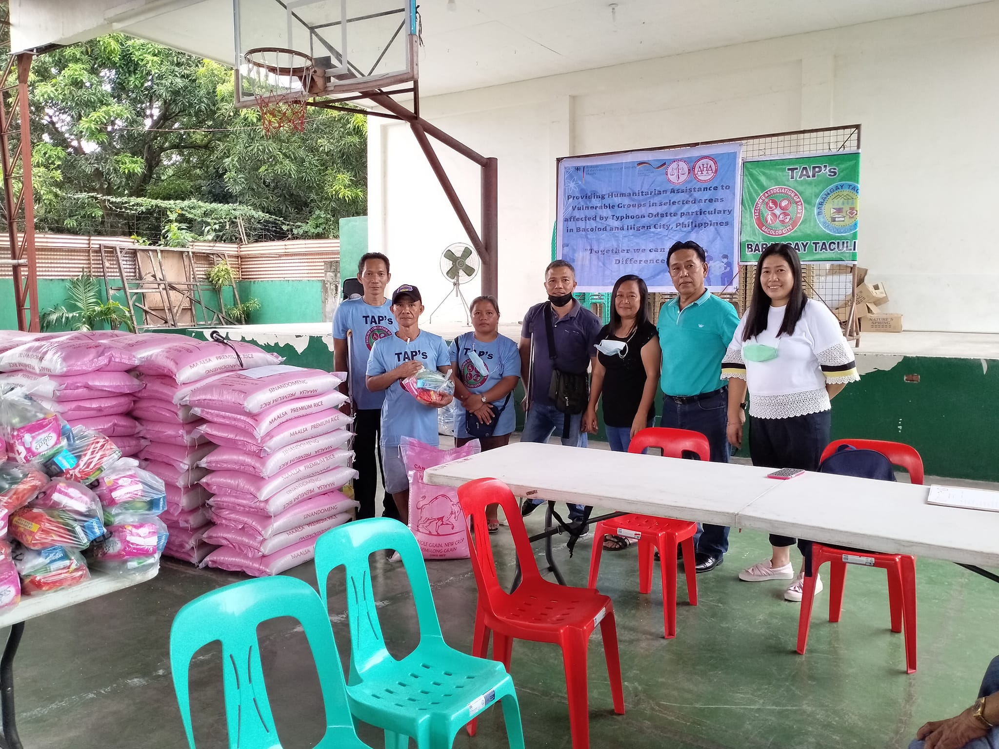 Distribution of humanitarian assistance funded by German Embassy Manila, Medical Action Group (MAG) and AHA Bacolod – Kap Gles Gonzales Pallen